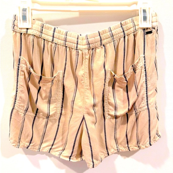 Women’s flowy striped short O’Neill. Small - Picture 2 of 3